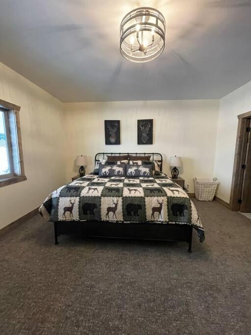 3505 Joseph Dr Cabin With Breathtaking Views, 30 Miles To Yellowstone Island Park Exterior photo