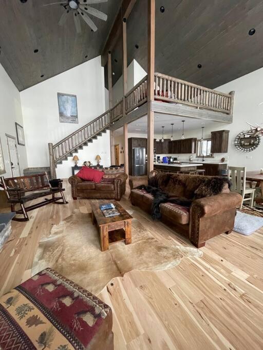 3505 Joseph Dr Cabin With Breathtaking Views, 30 Miles To Yellowstone Island Park Exterior photo
