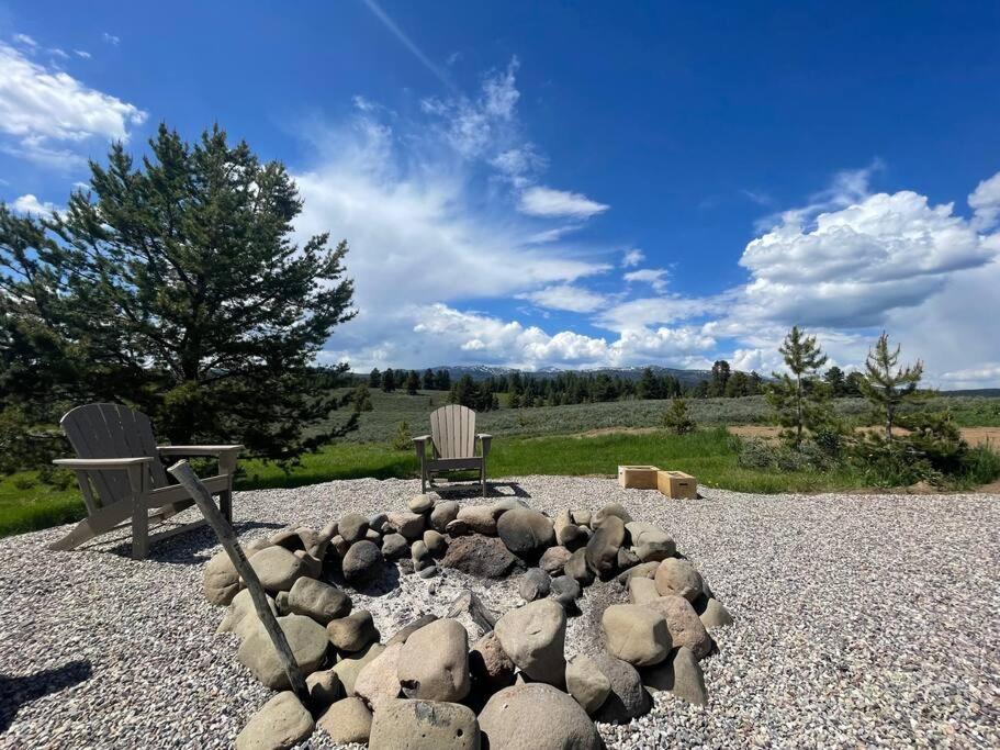 3505 Joseph Dr Cabin With Breathtaking Views, 30 Miles To Yellowstone Island Park Exterior photo