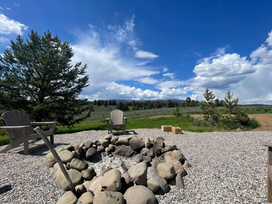 3505 Joseph Dr Cabin With Breathtaking Views, 30 Miles To Yellowstone Island Park Exterior photo